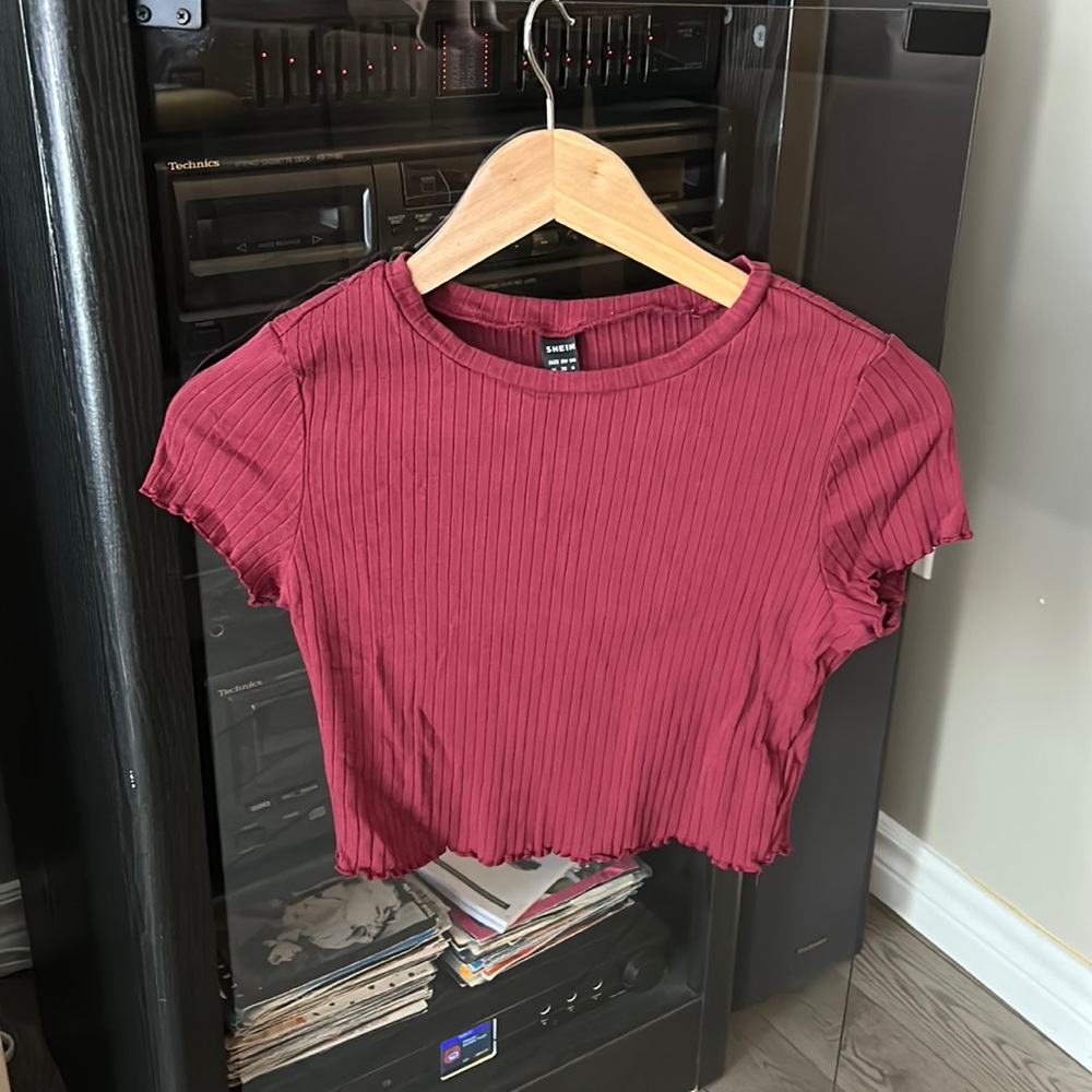 SHEIN Dark pink stretch but tight crop top